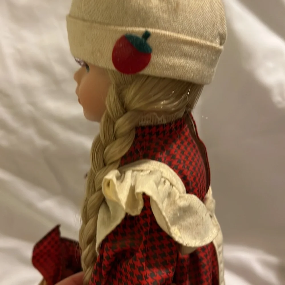 Vintage Apple Lady Doll - Picture 4 of 6